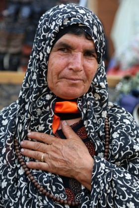 دهمین سوگواره عاشورایی عکس هیأت-پرویز گلی زاده-مجالس احیای امراهل‌البیت علیهم‌السلام مجموعه عکس-دوربین دیجیتال-با یا حسین یا حسین پیر می شویم (پیرغلامان)