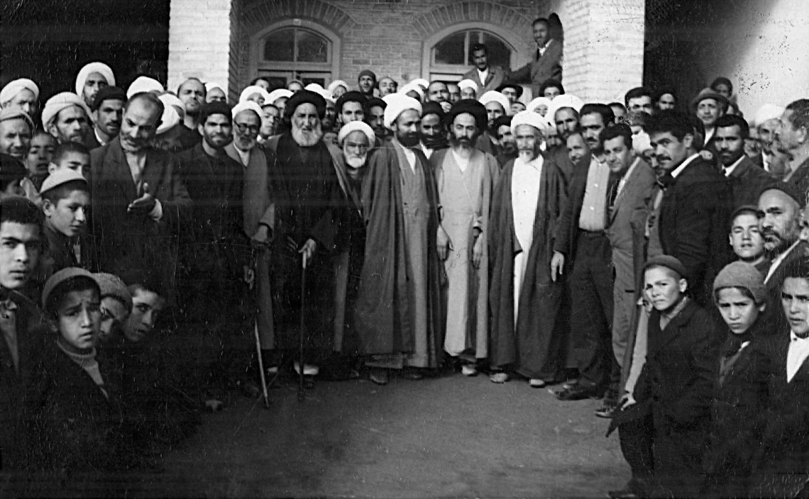 سوگواره سوم-عکس 25-الهام شیردل-جلسه هیأت قدمی و کهن