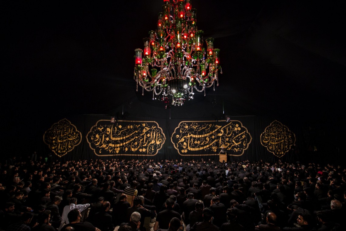 فراخوان ششمین سوگواره عاشورایی عکس هیأت-محمد حسين دهقاني-بخش اصلی -جلسه هیأت