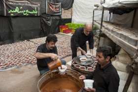سوگواره پنجم-عکس 8-افشین آذریان-جلسه هیأت فضای بیرونی