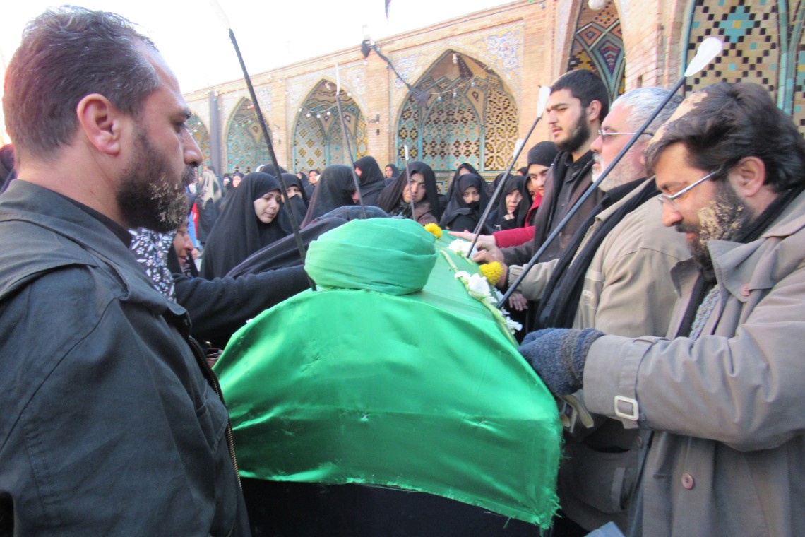 سوگواره پنجم-عکس 11-حسین فنودی-جلسه هیأت فضای بیرونی