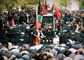 سوگواره دوم-عکس 6- قربانی-جلسه هیأت فضای داخلی